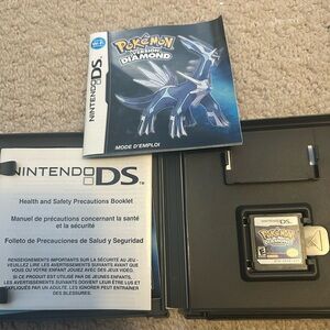 Nintendo DS Pokémon Diamond Game - Blue and Black